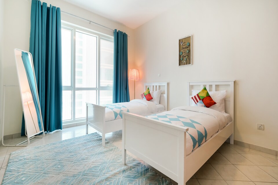 OYO Home 225 1208 Crescent Tower B GF, Internaltional City Dubai, دبي