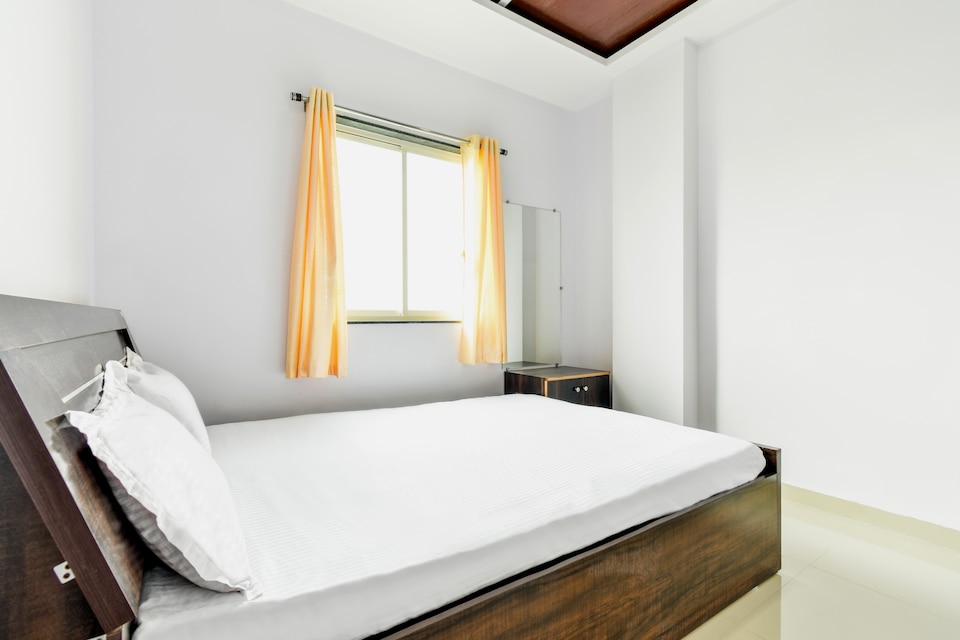 SPOT ON 46685 Aaram 24 Hotel And Lodging, Karad, Satara