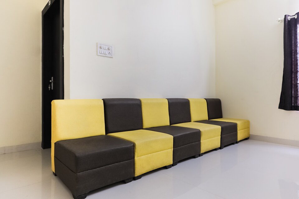 OYO 46692 Shree Yash Palace, Rau, Indore