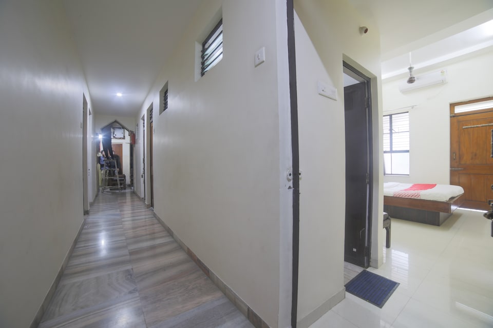 OYO 46697 Hotel Gopi, Dharampeth Nagpur, Nagpur