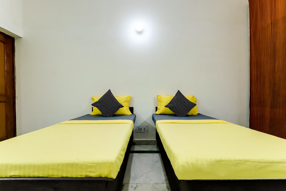 OYO LIFE NOD687 Sector 18, Noida City, Noida