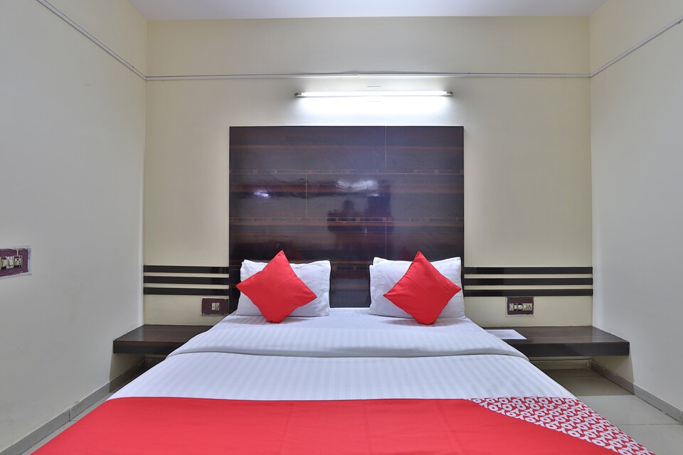 Collection O Hotel Dev Palace, Ahmedabad Railway Station, Ahmedabad