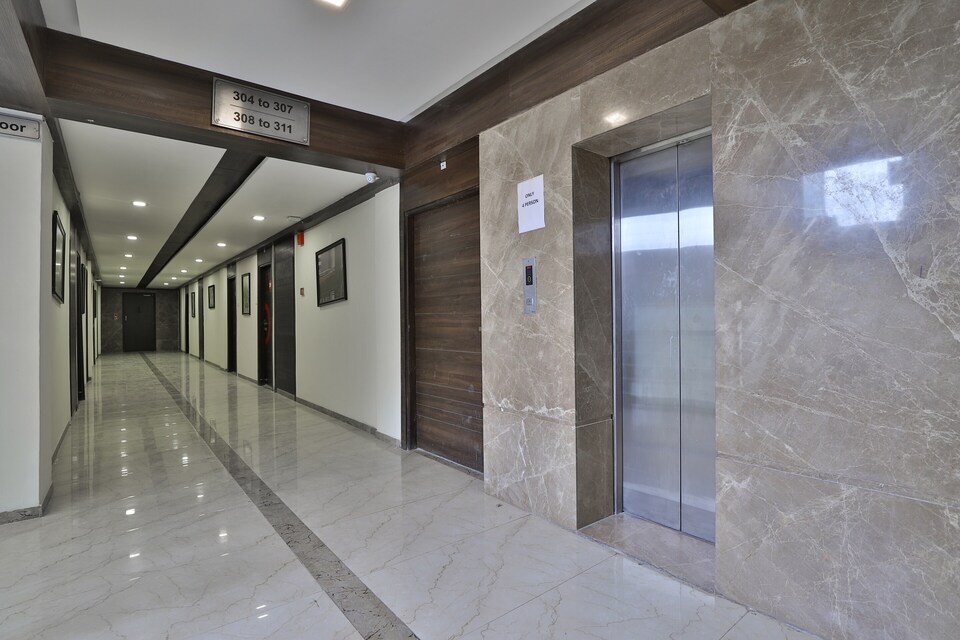 Collection O Bodakdev, SG Highway Ahmedabad, Ahmedabad