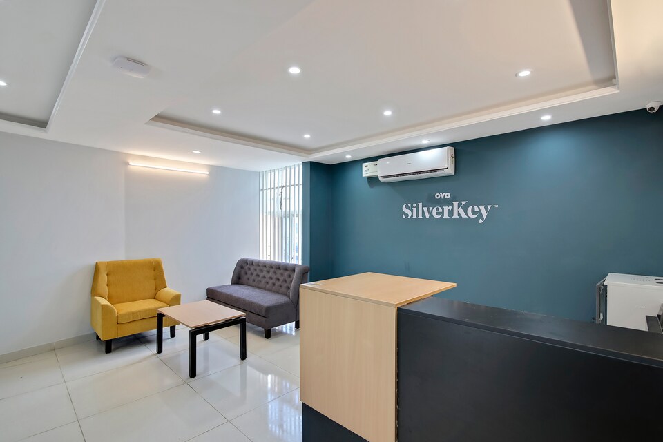 OYO SilverKey 46745 Opposite Vinayaka Apartments, Airport Road Bangalore, Bangalore