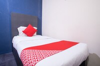OYO 44041 Sovotel Express Hotel Sri Petaling 159