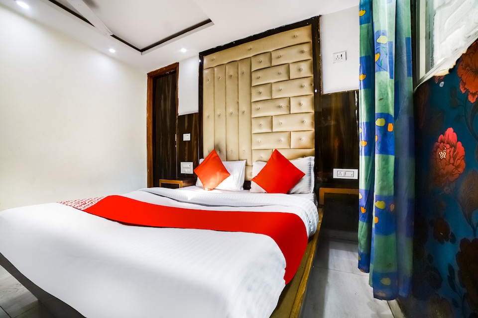 OYO 46796 Shanti Palace, Paharganj Delhi, Delhi