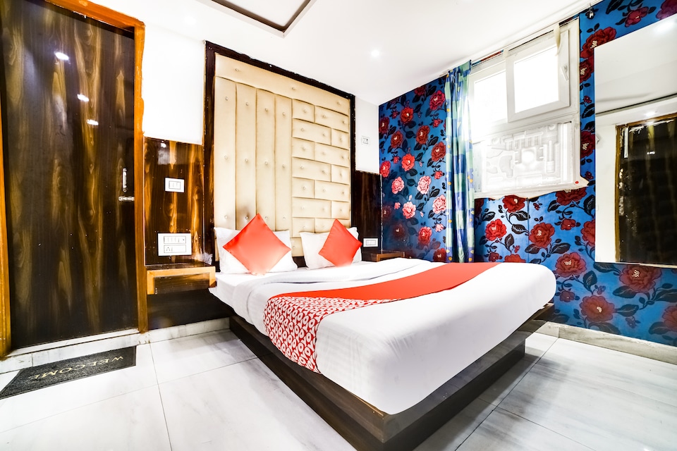 OYO 46796 Shanti Palace, Paharganj Delhi, Delhi