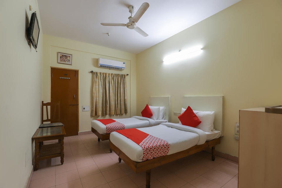 SPOT ON 46801 Hotel Swati, Mundra, Mundra