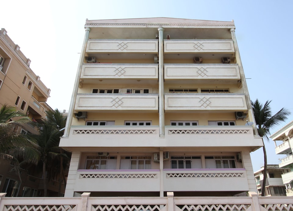 OYO 4667 Beach View Holiday, Beach Side Visakhapatnam, Visakhapatnam