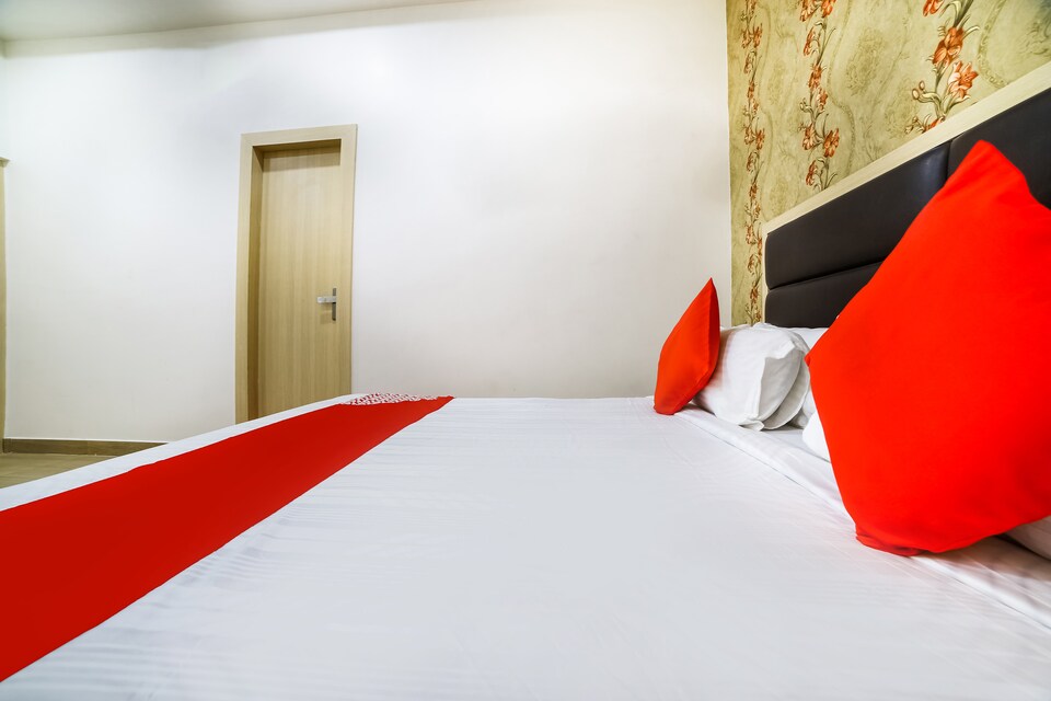 OYO 46811 Hotel Shree Ji Palace , Etah, Etah