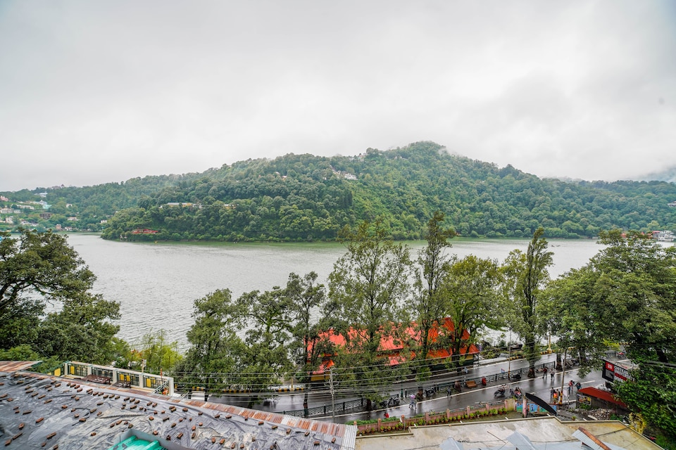 OYO 46814 Surya Holiday Home, Mall Road Nainital, Nainital
