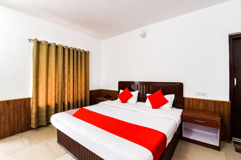 OYO 46828 Hotel Devidyar, Hadimba Temple Road, Manali