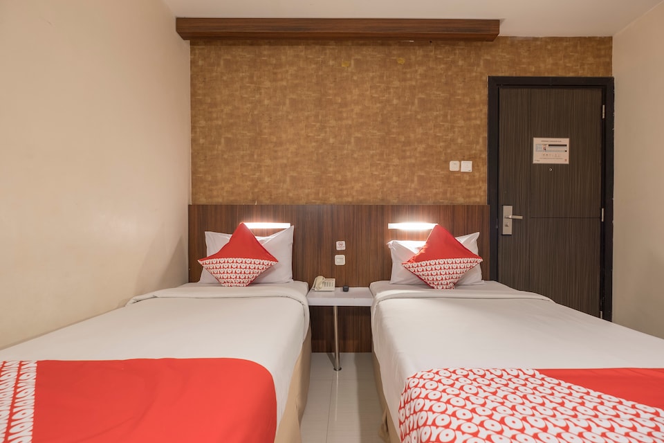 Collection O 1279 Hotel Grand Celino Makassar, Maricaya, Makassar