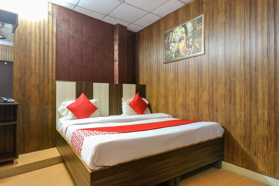 OYO 46830 Hotel Hare Rama, Laxman Jhoola Rishikesh, Rishikesh
