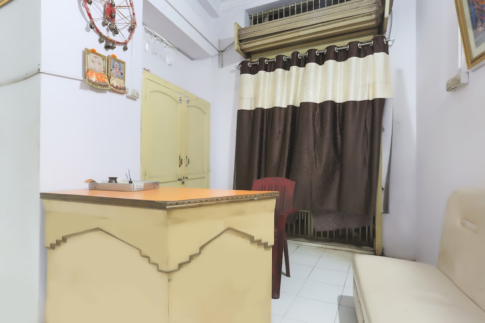 OYO 46831 Santosh Lodge, Grand Road Puri, Puri
