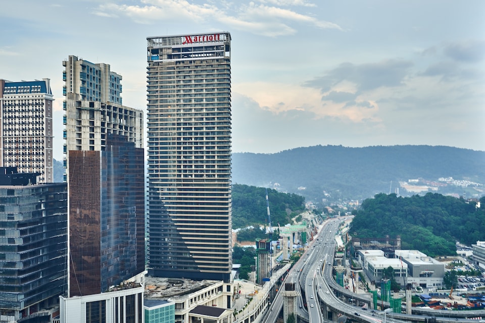 OYO Home 44050 Essential  Studio Empire City Marriot, Damansara Perdana, Petaling Jaya