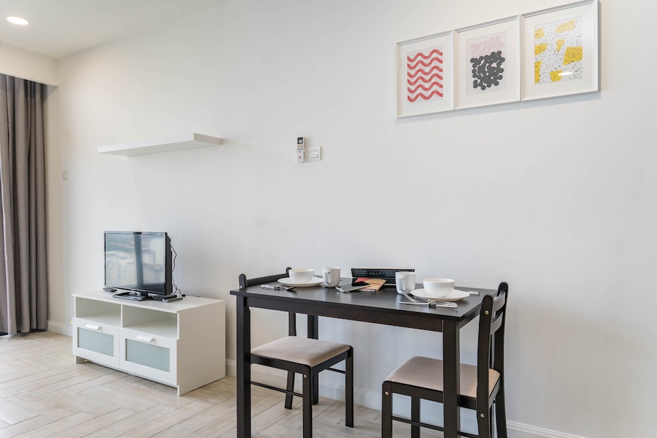 OYO Home 44050 Essential  Studio Empire City Marriot, Damansara Perdana, Petaling Jaya