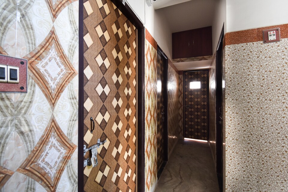 SPOT ON 46863 Ashirbad Lodge, Ruby Hospital Kolkata, Kolkata