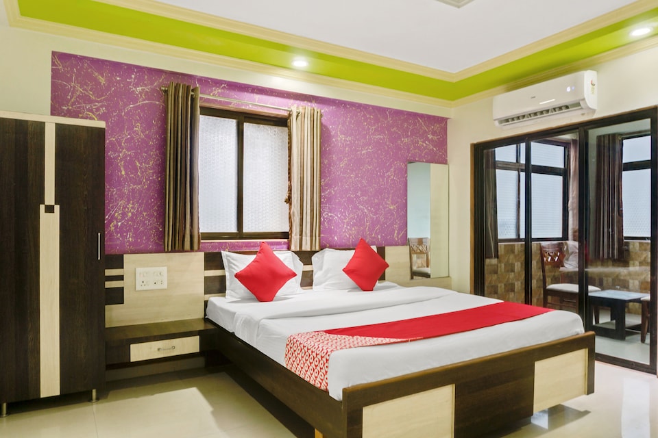 OYO 46877 Hotel Platinum , Junnar, Pune