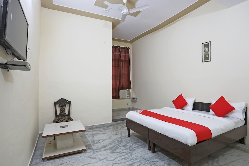 OYO 46881 Presidency Farms, Aligarh, Aligarh