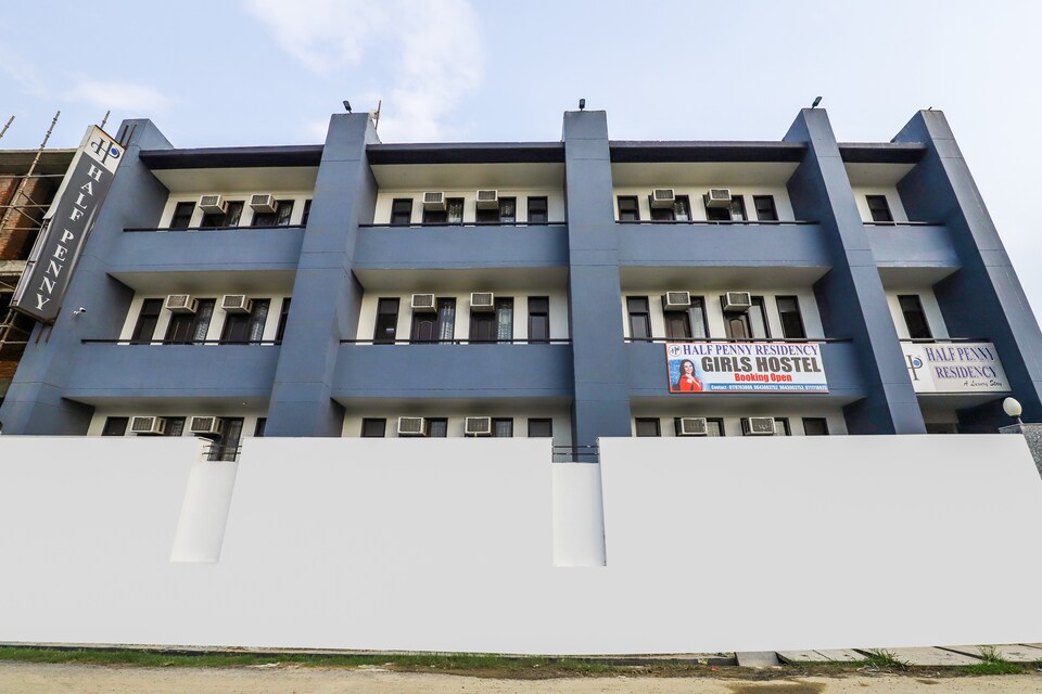 OYO LIFE NOD689 Knowledge Park III, Pari Chowk, Greater Noida