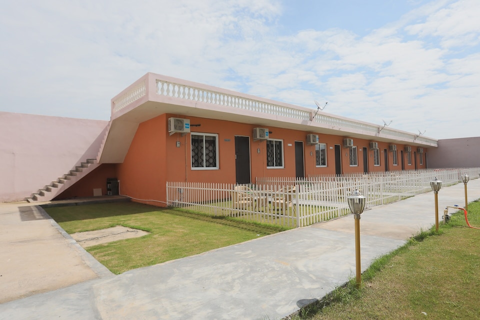 Collection O 46898 Tanishk Garden & Resort, Sohna Road, Gurgaon