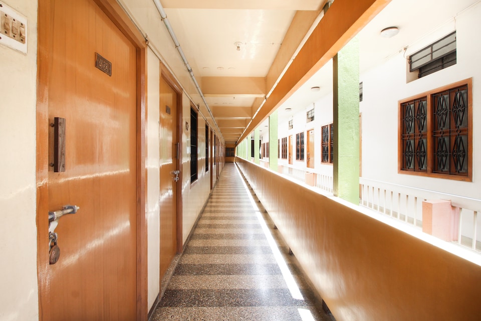 SPOT ON 46899 Seemati Lodge , Erode, Erode