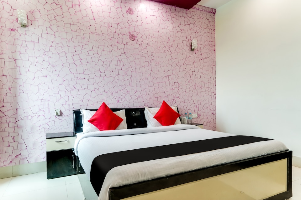 Capital O 46901 Maa Vaishno Mall & Resorts , Mainpuri, Mainpuri