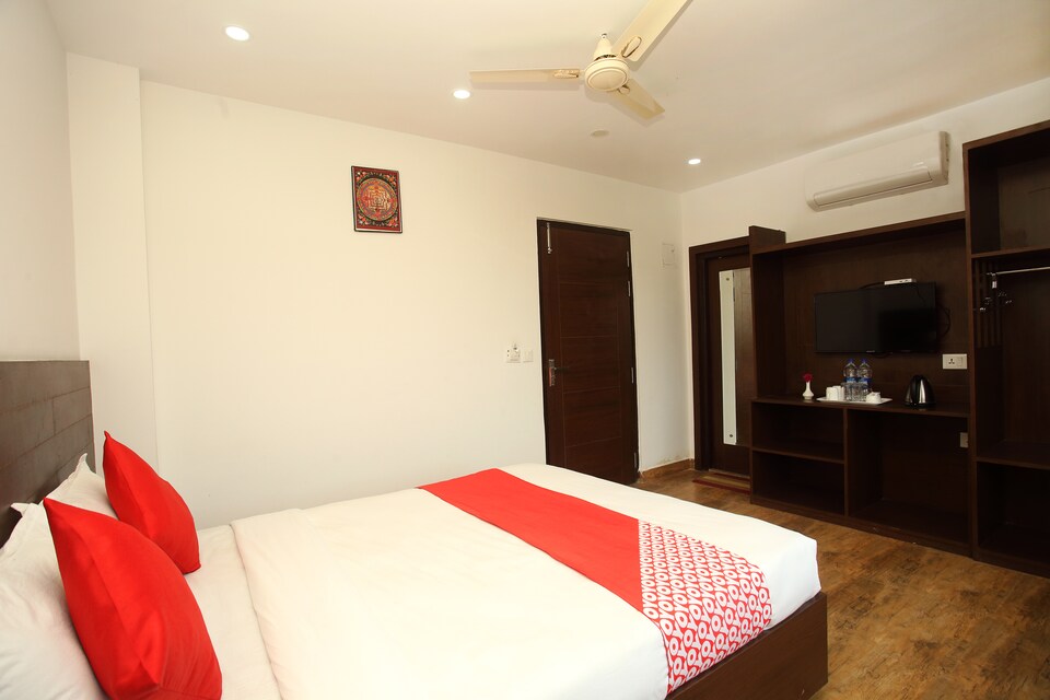 OYO 525 Hotel Aloka Inn, Lumbini, लुम्बिनी