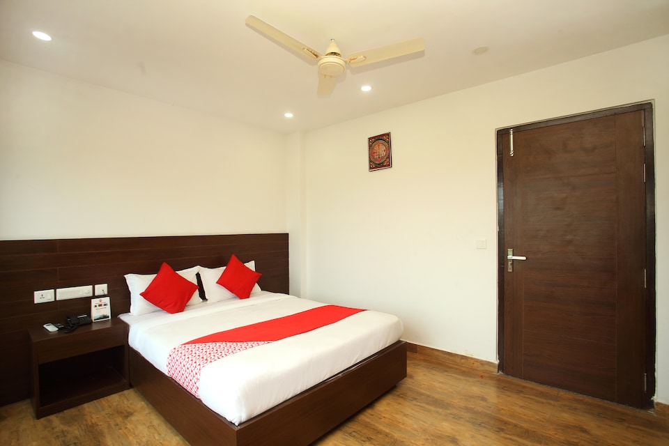 OYO 525 Hotel Aloka Inn, Lumbini, लुम्बिनी