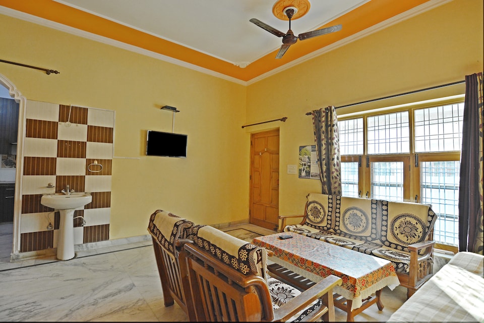 OYO Home 46916 Graceful 2BHK Apartment Balliwala, Dehradun ISBT, Dehradun