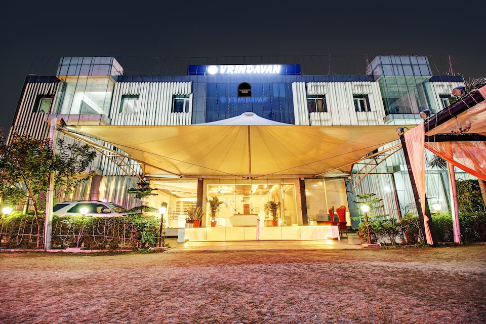 Townhouse OAK 46940 Hotel Vrindavan, Sultanpur, Sultanpur