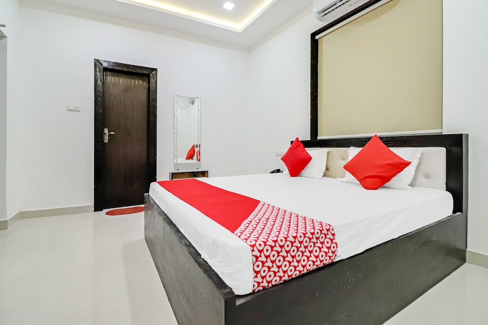 Collection O 46950 Shri Anand Sewa Dham Ashram, Prem Mandir Vrindavan, Vrindavan