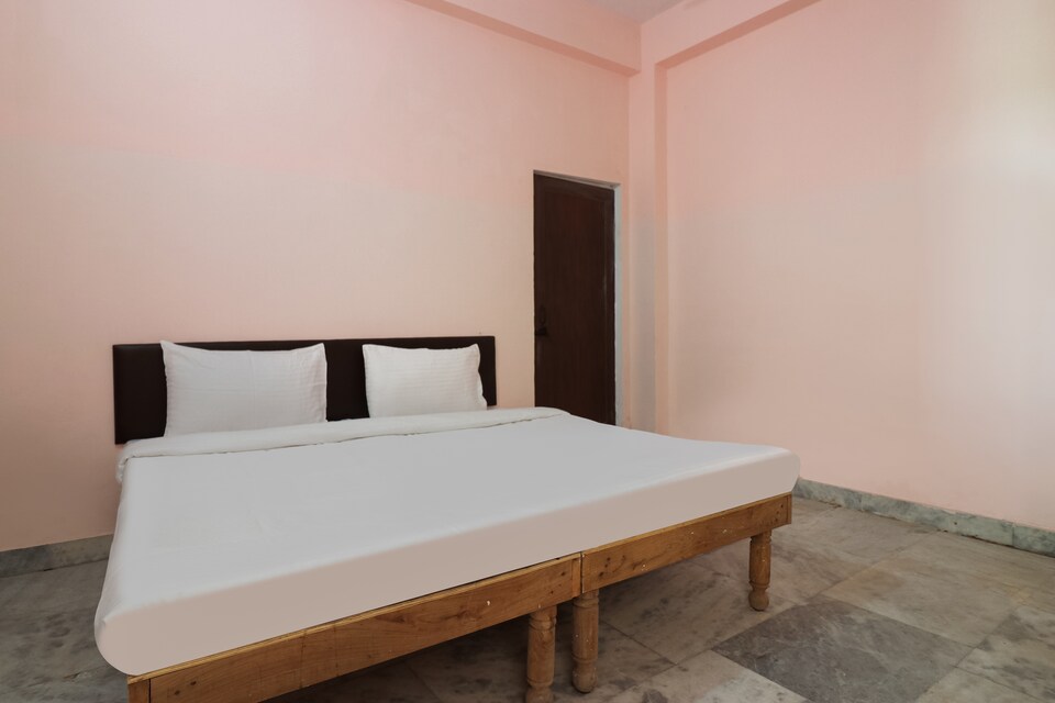 SPOT ON 46953 Hotel Taqgene, Chakrata Road Dehradun, Dehradun