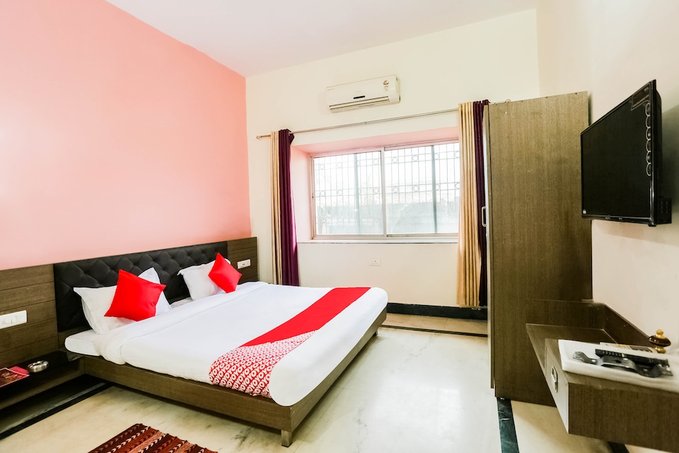OYO 46955 Hotel Athithya Plaza, Jharsuguda, Jharsuguda