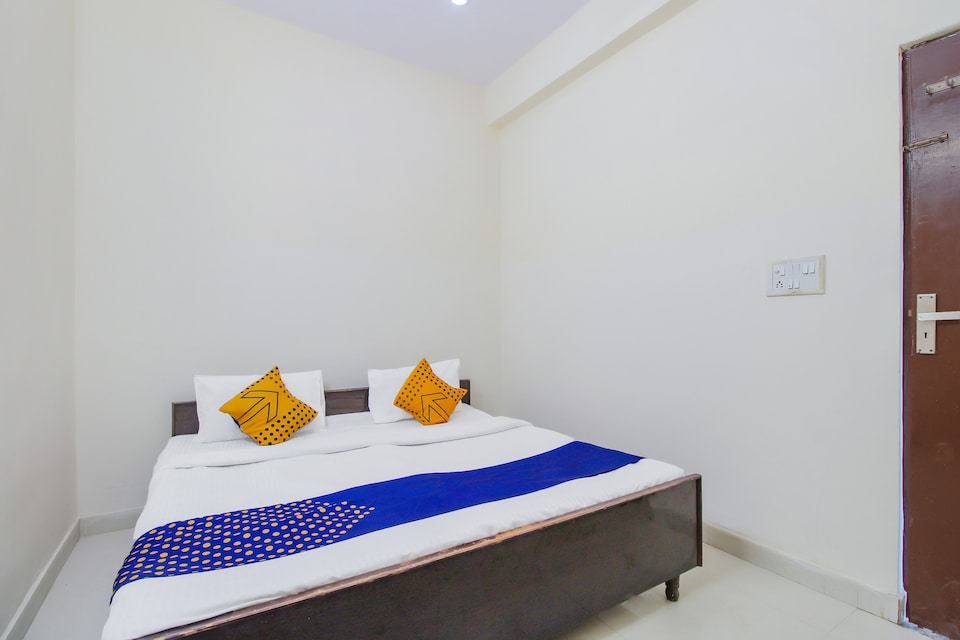 SPOT ON Hotel City Light Palace And Restaurants, Corporate Complex, Agra