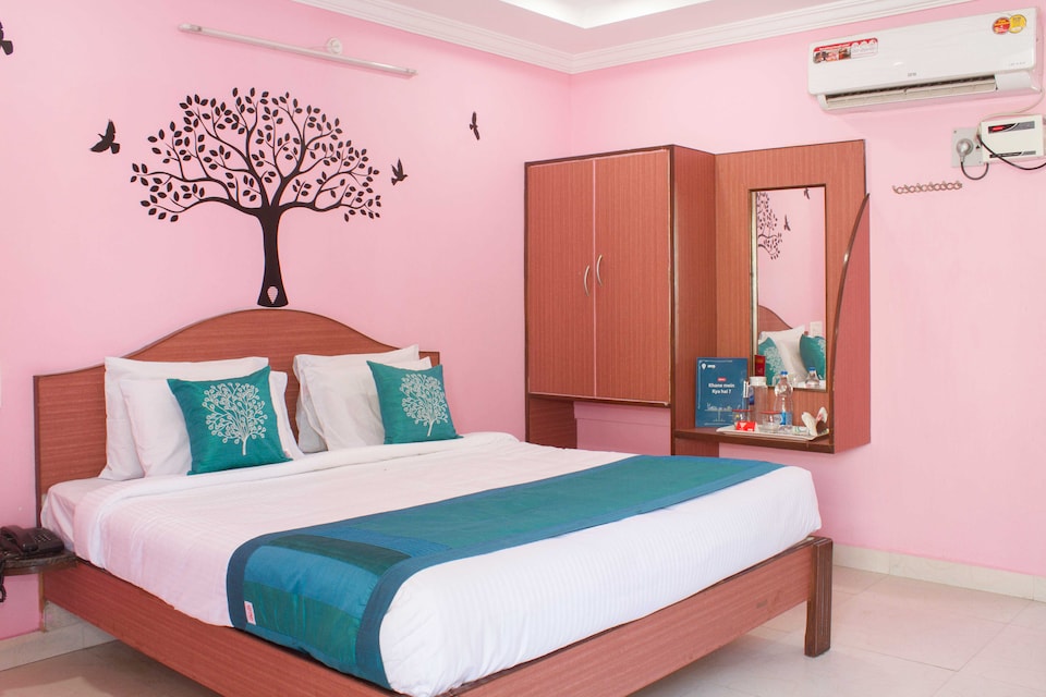 SPOT ON 4674 Sujan Residency, Transit Tirupati, Tirupati