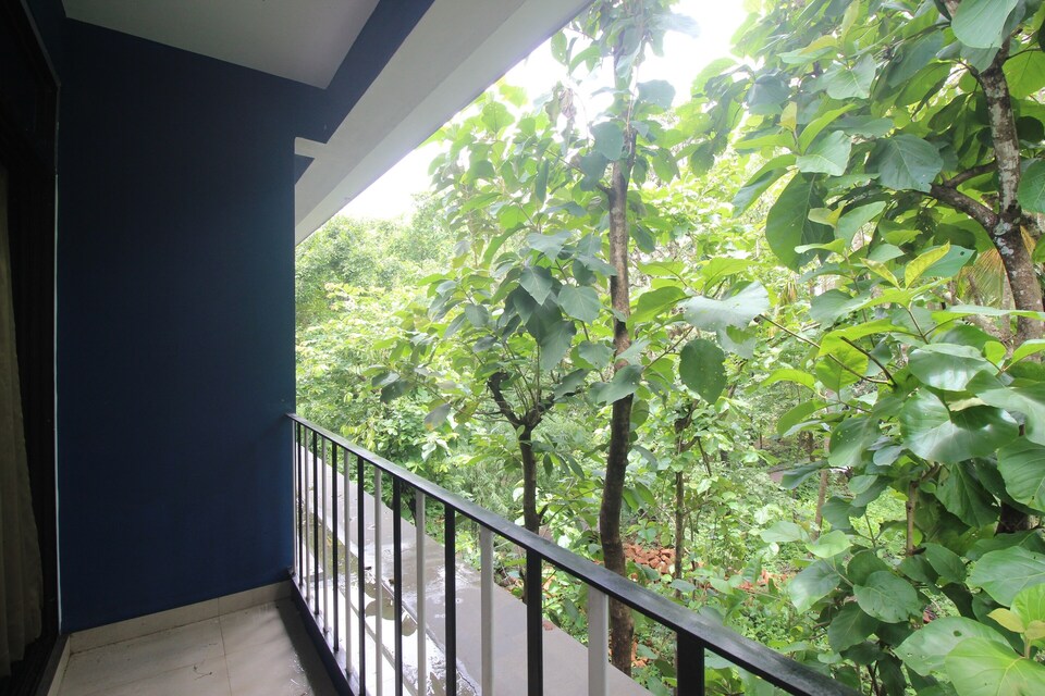 OYO 46987 Peaceful 2bhk Volvonnem, Mapusa Goa, Goa