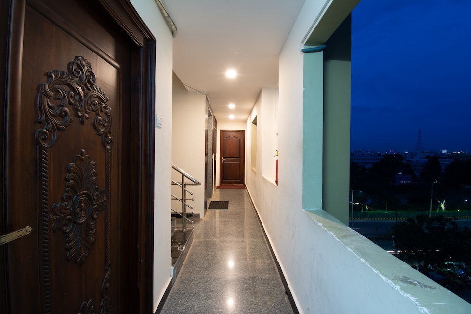 OYO Sk7 Service Apartments, Vijayawada Guntur Highway, Vijayawada