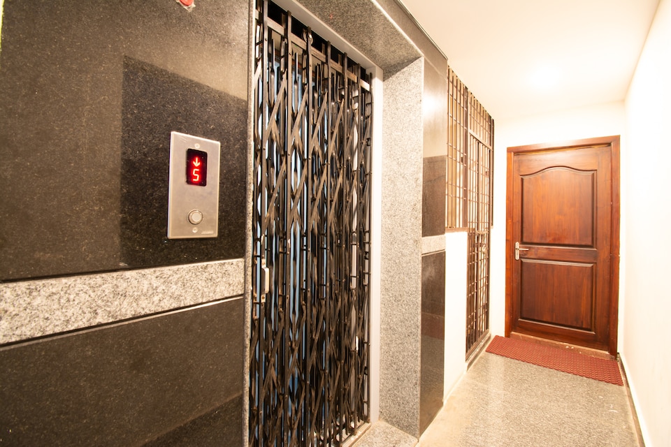 OYO Sk7 Service Apartments, Vijayawada Guntur Highway, Vijayawada