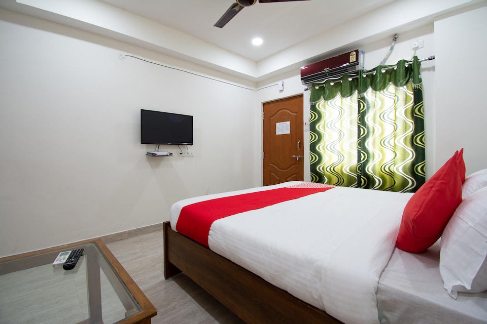 OYO 46992 Sri Mannem Residency, Guntur, Guntur