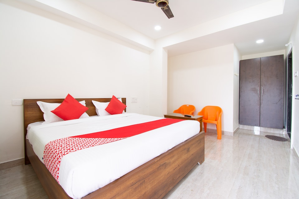 OYO 46992 Sri Mannem Residency, Guntur, Guntur