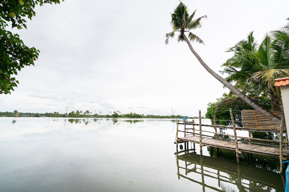 OYO Home 46996 Atharvam Resort, Cherai, Kochi