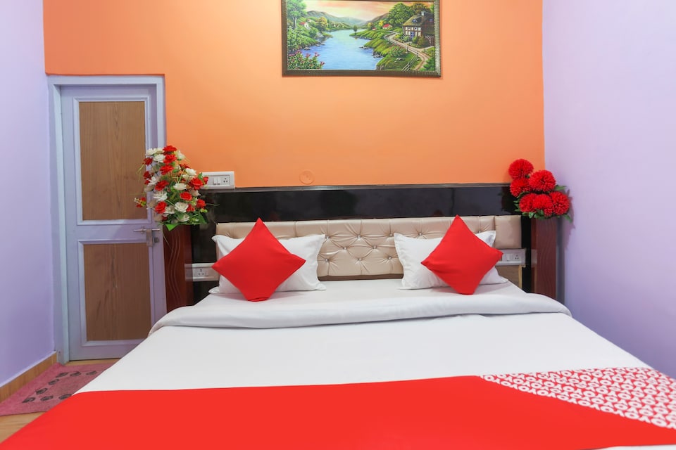 OYO 47008 Riva Palace Home Stay Rewalsar, Mandi, Mandi