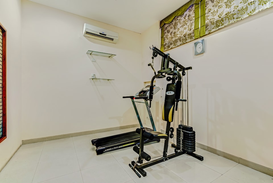 Capital O 47009 The Vivir 2, Noida City Metro, नोएडा