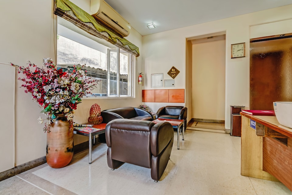 Capital O 47009 The Vivir 2, Noida City Metro, नोएडा