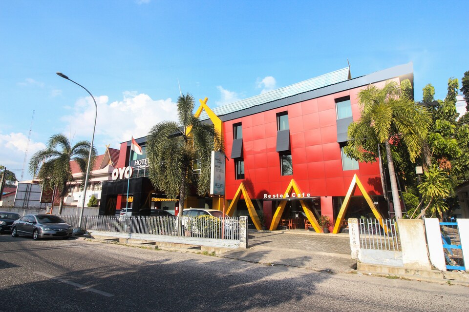 OYO 1298 D'lira Syariah Hotel, Pekanbaru, Pekanbaru