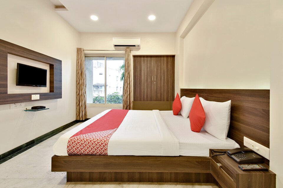 OYO Flagship 47030 Suresh Plaza Trimurti Chowk, Nashik, Nashik