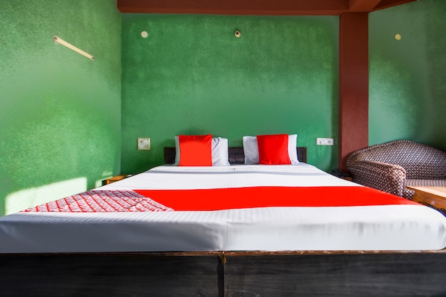 OYO Flagship Vibes Hotel