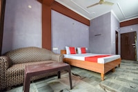 OYO Flagship Vibes Hotel